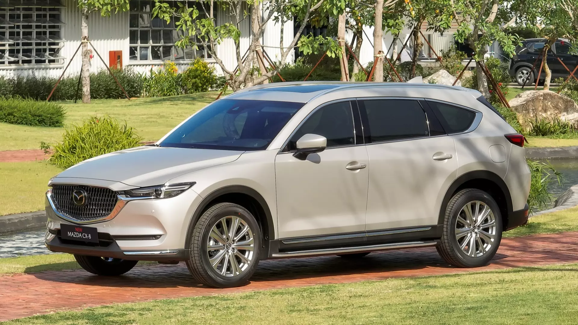 Mazda CX-8 với ngôn ngữ Kodo đang được ưa chuộng tại thị trường Việt