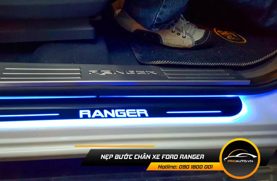 Phụ Kiện Xe Ford Ranger - Nẹp bước chân