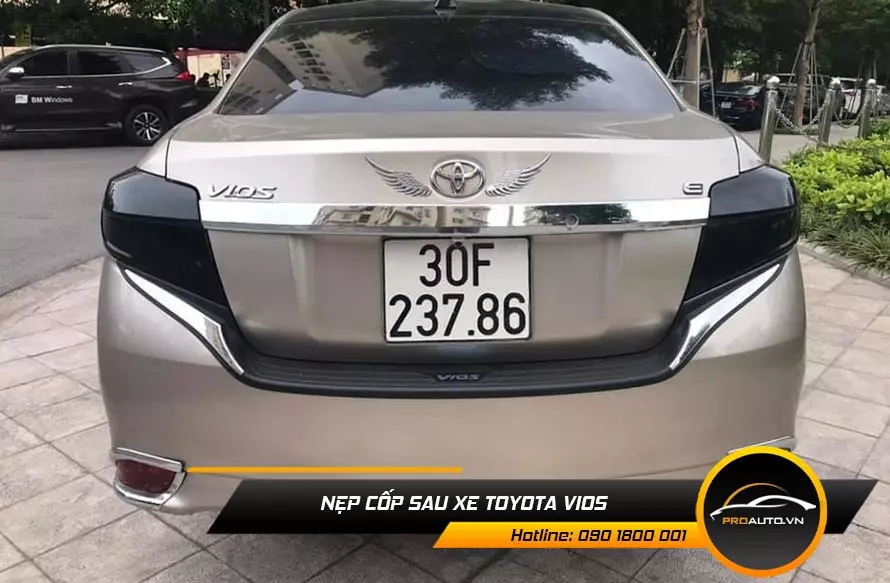 Nẹp chống trầy cốp sau xe Toyota Vios