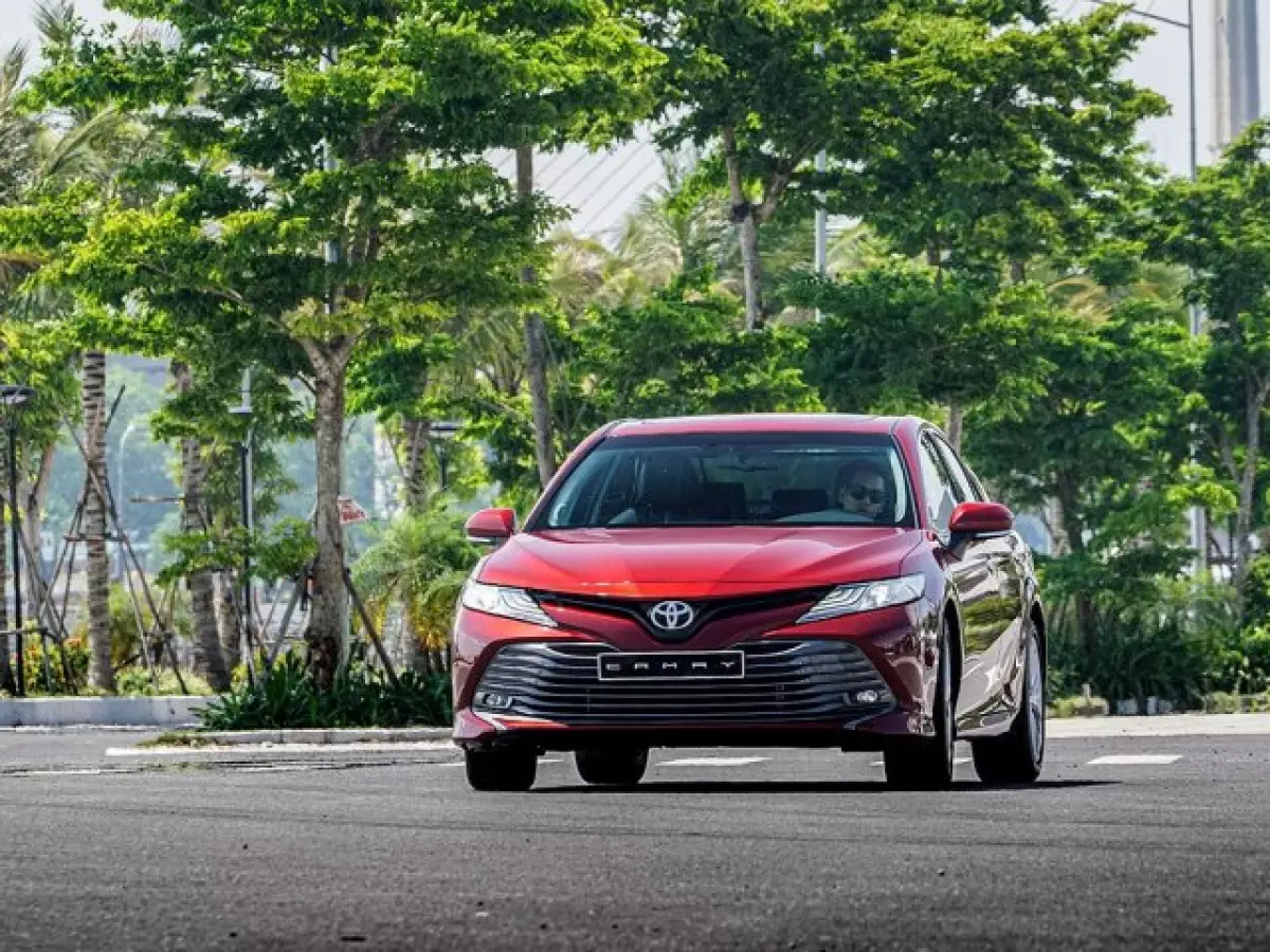 Xe Toyota Camry 2020 là đại diện cho phân khúc sedan hạng D 1