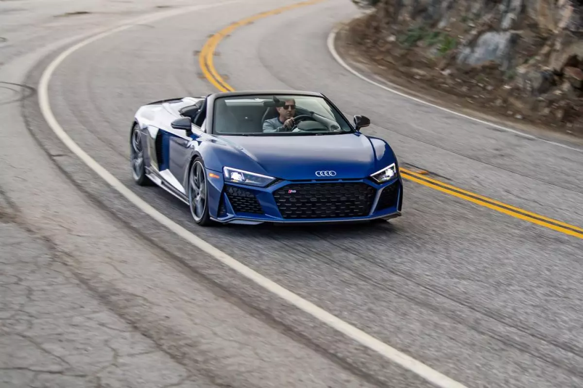 Audi R8