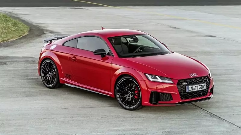 Phiên bản Audi TT 2021 màu đỏ