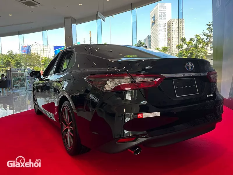 Mua xe Toyota Camry trả góp 2022: Thủ tục, Lãi suất & Các gói vay