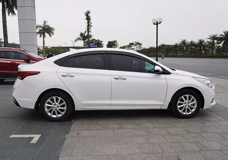 Tổng thể xe Hyundai Accent