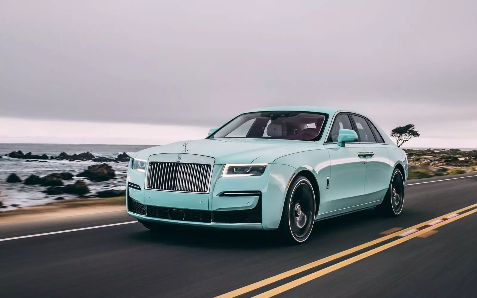 Rolls Royce với màu xinh mint sang trọng