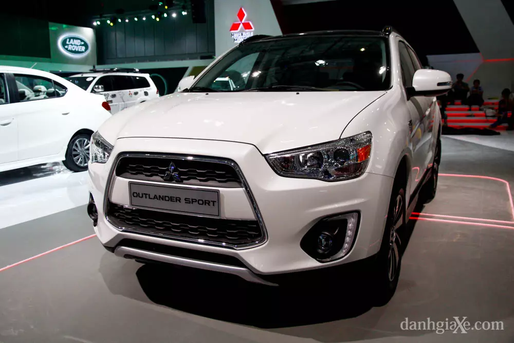 Outlander Sport