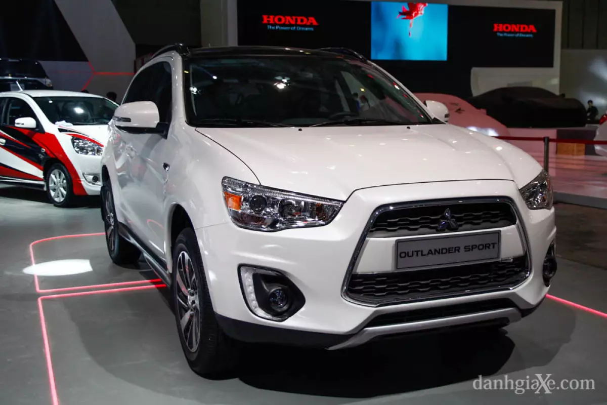 Mitsubishi Outlander Sport 2015