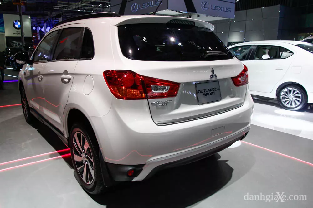 Mitsubishi Outlander Sport 2015