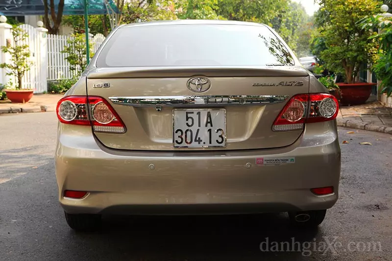 Toyota Altis 2012