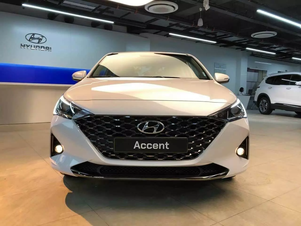 Phần đầu xe Hyundai Accent 2024