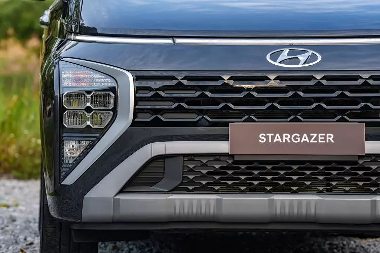 Lưới tản nhiệt Hyundai Stargazer