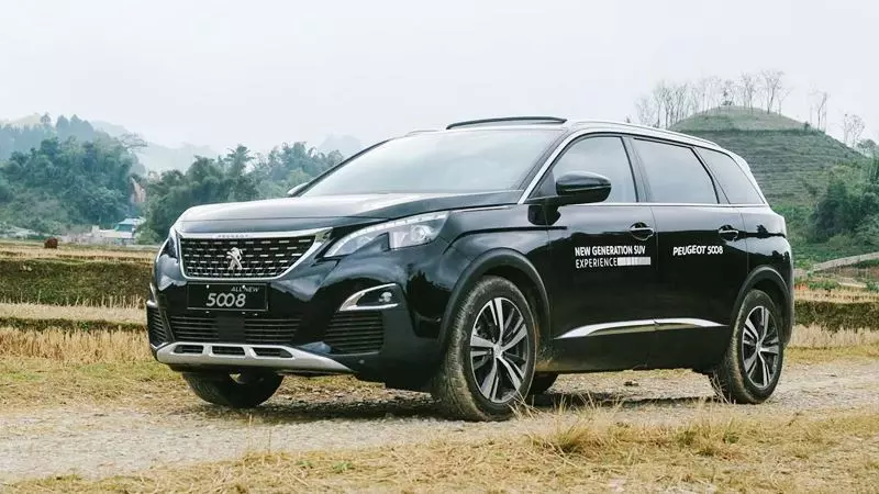 đánh giá xe Peugeot 5008