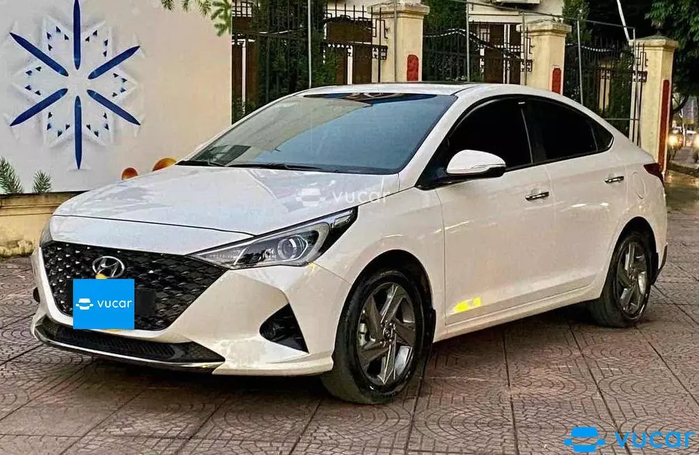 ngoại thất Hyundai Accent 2022 màu trắng