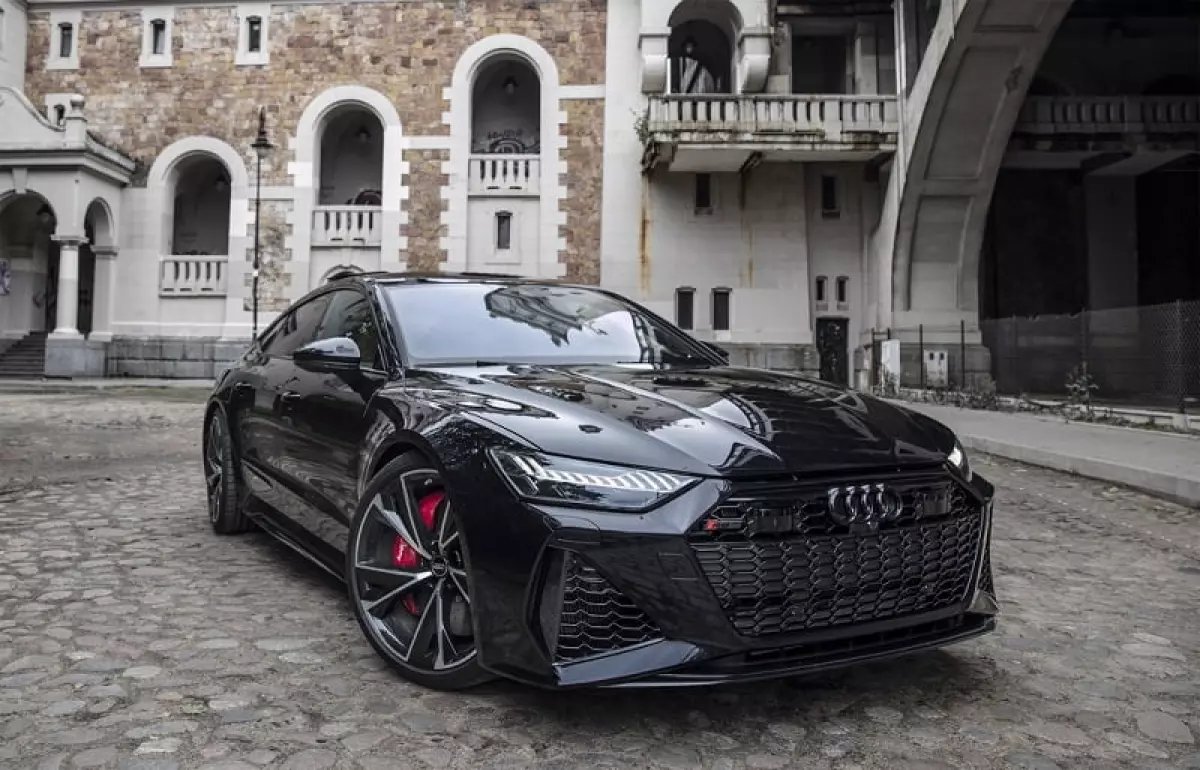 Audi RS7 chính là biến thể hiệu suất cao của Audi A7