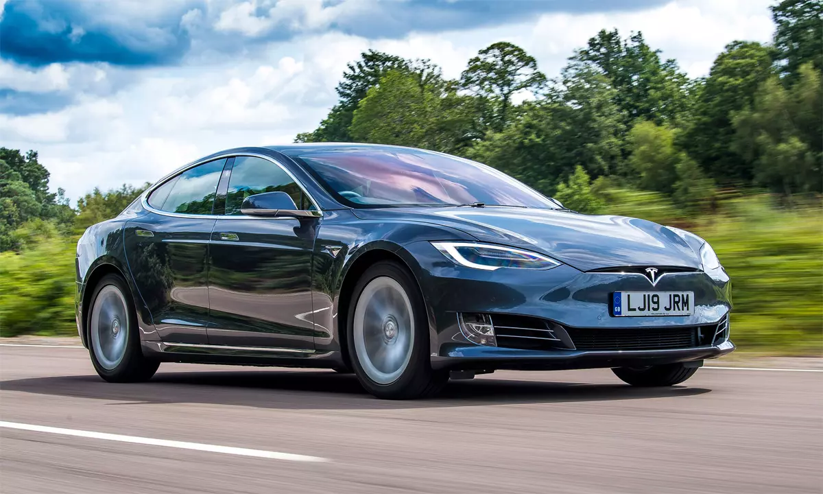 Model S phiên bản Long Range Plus có thể chạy được 647 km mỗi lần sạc