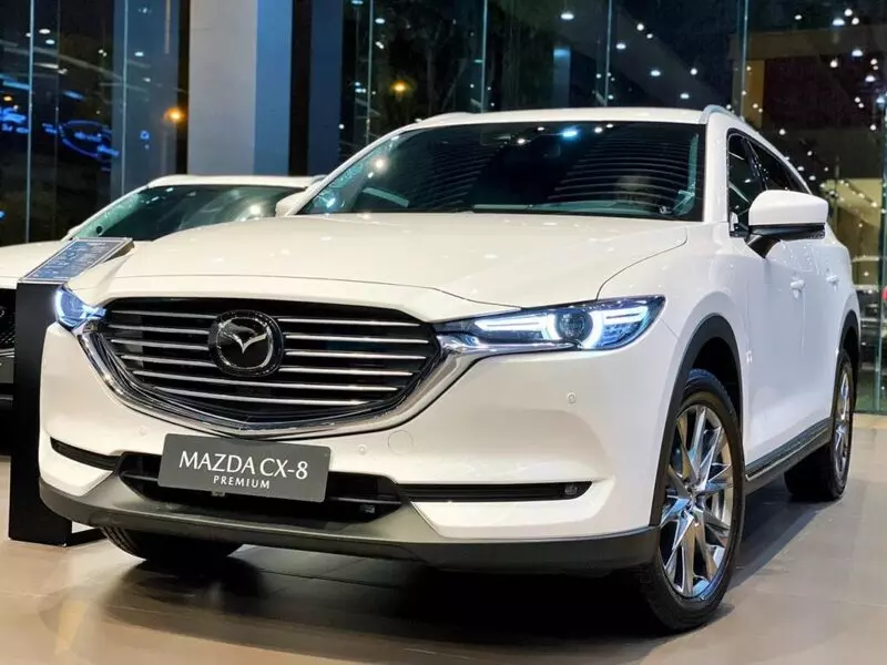 Mazda CX-8 có giá bản nhỉnh hơn các đối thủ trong phân khúc