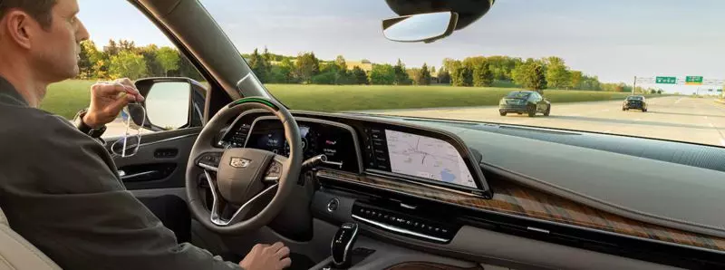 Cadillac Escalade 2022 là mẫu SUV Full size đầu tiên có chế độ lái rảnh tay