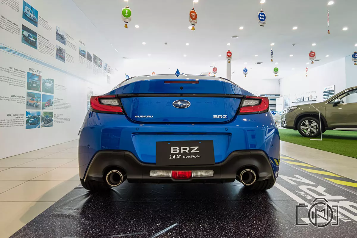 Đuôi xe Subaru BRZ 2022.