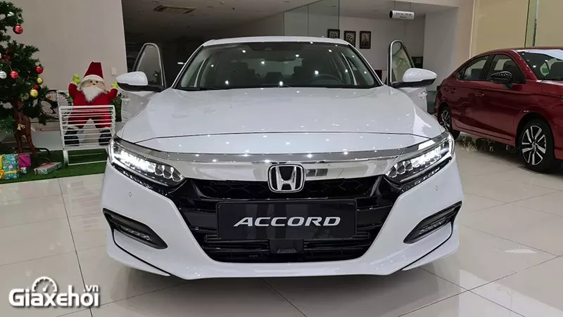 Đánh giá xe Honda Accord 2022: Có đủ sức cạnh tranh Camry 2022 và VinFast Lux A2.0?