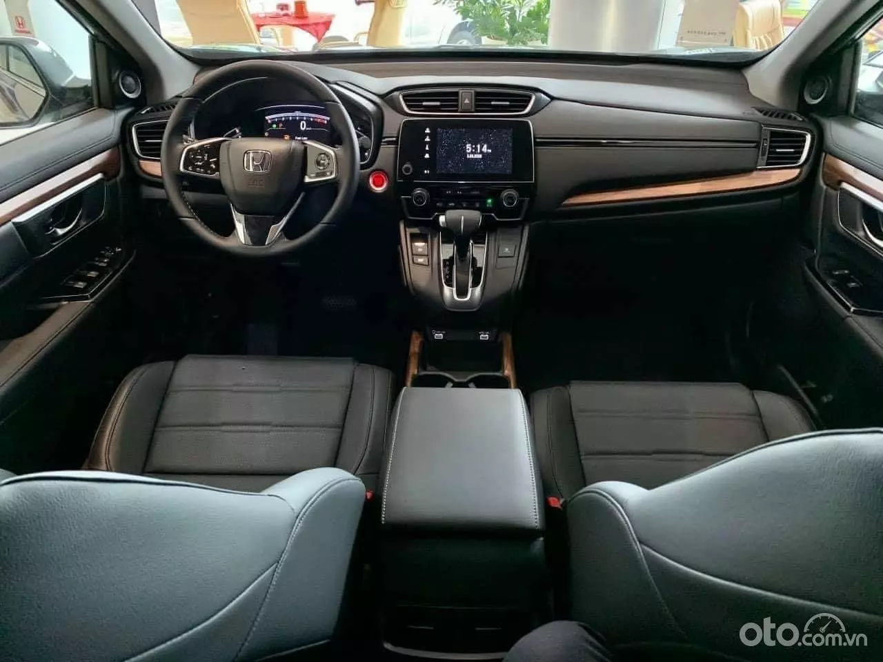 Khoang lái Honda CR-V rộng rãi, hiện đại và đậm chất thẩm mỹ.