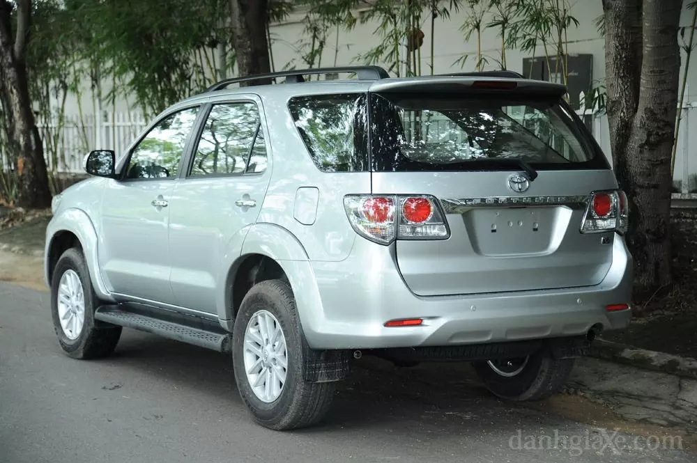 Toyota Fortuner 2012