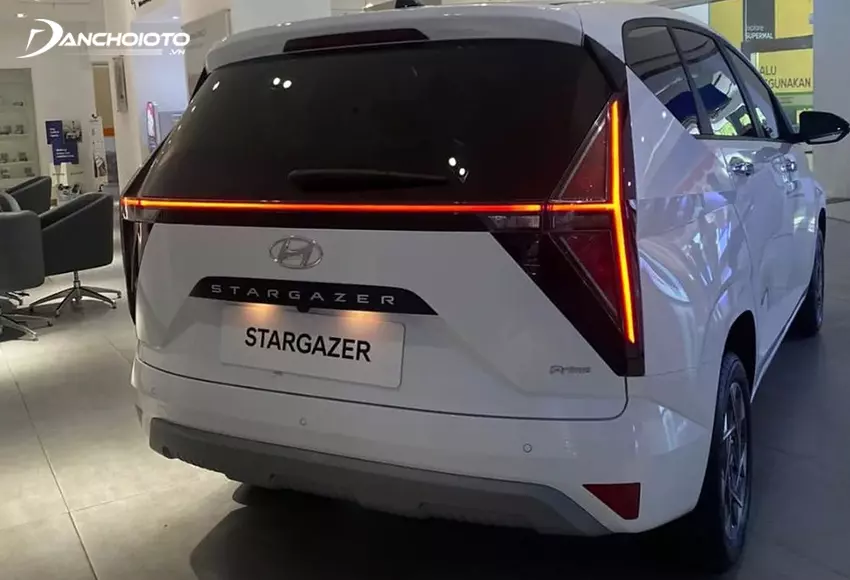 Hyundai Stargazer 2024 sử dụng loại vô lăng 4 chấu