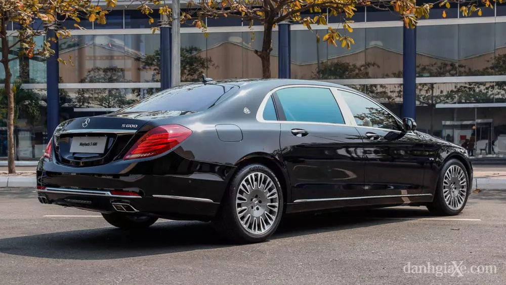 Mercedes-Maybach S600