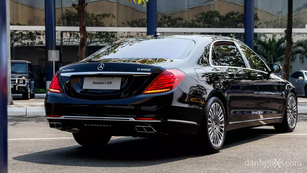 Mercedes-Maybach S600