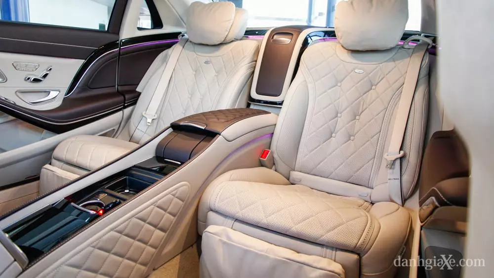 Mercedes-Maybach S600