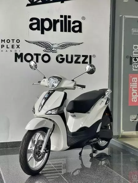 Piaggio Liberty 50cc có ngoại hình giống Liberty 125cc