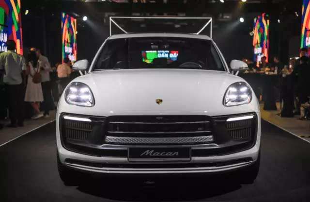 Porsche Macan 2022 có 2 tùy chọn động cơ.