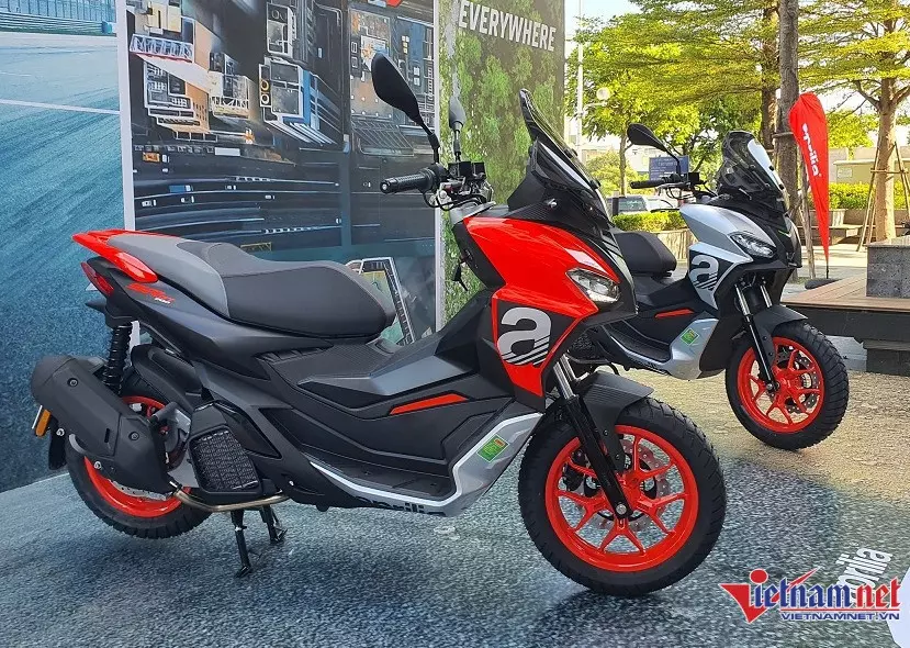 Aprilia SR GT 200