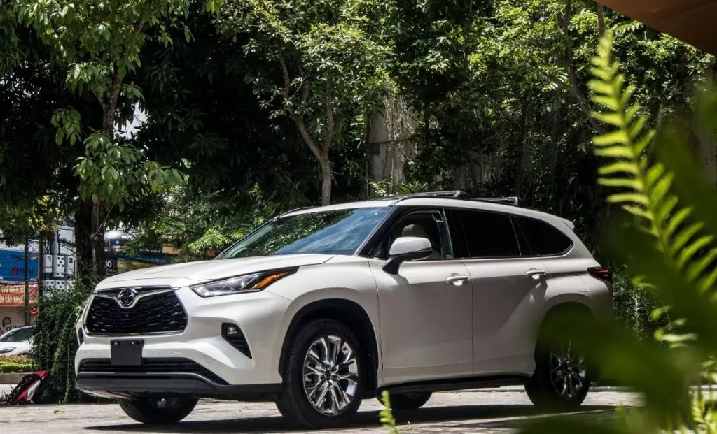 xe toyota highlander 2020