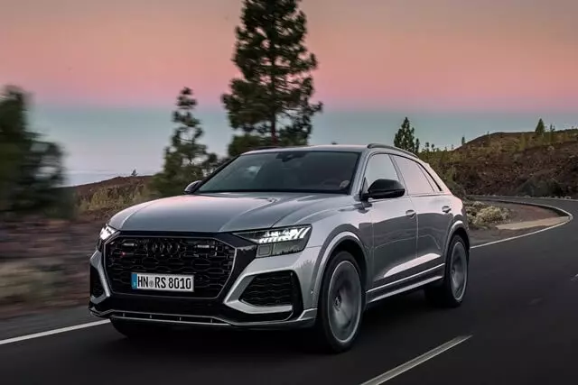 Audi-RS-Q8-2021-co-gi-khac