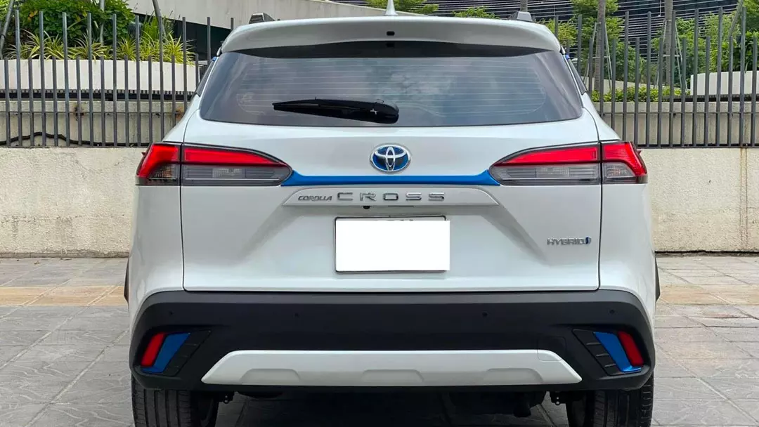 Việc tích hợp động cơ hybrid cũng giúp Corolla Cross HV tiết kiệm nhiên liệu tối ưu.