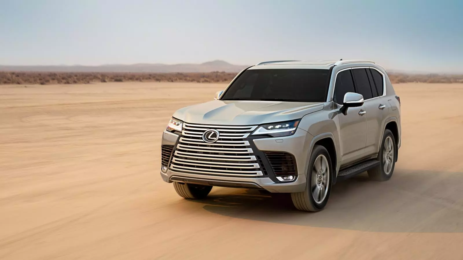 đầu Lexus LX 600 2022.