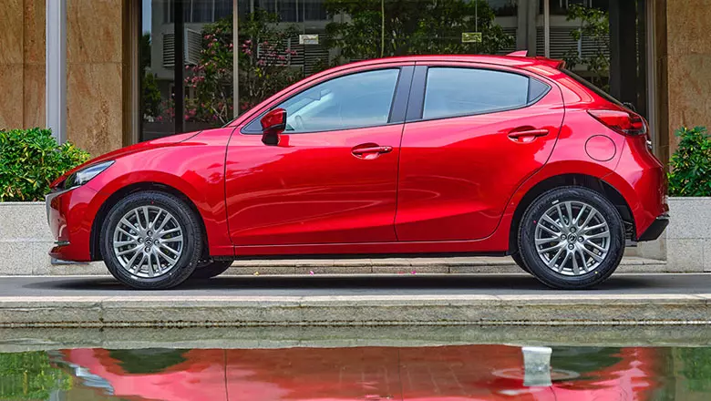 Mazda 2 Sedan