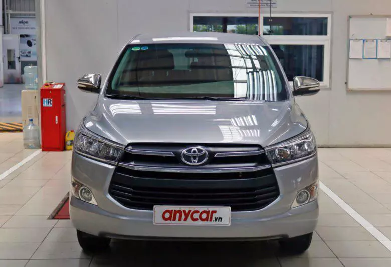 Mua xe Toyota Innova 2017 cũ tại Anycar