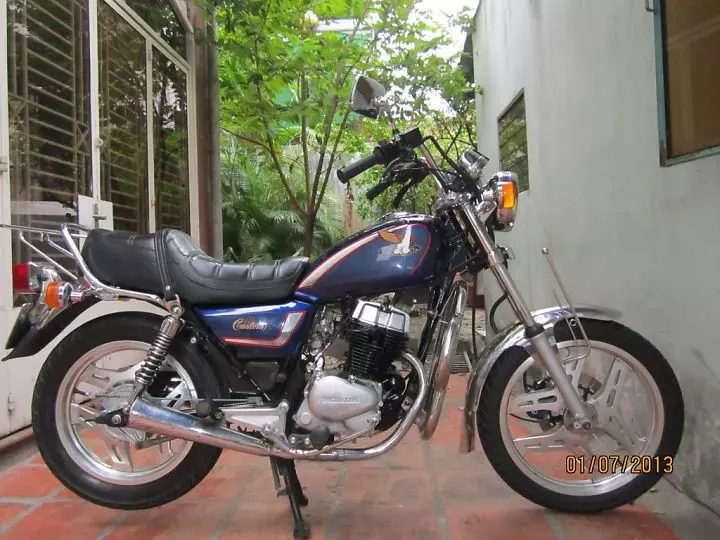 Honda LA 250 độ Classic, sản phẩm đầu tay của nữ sinh viên Hà Nội ảnh 3