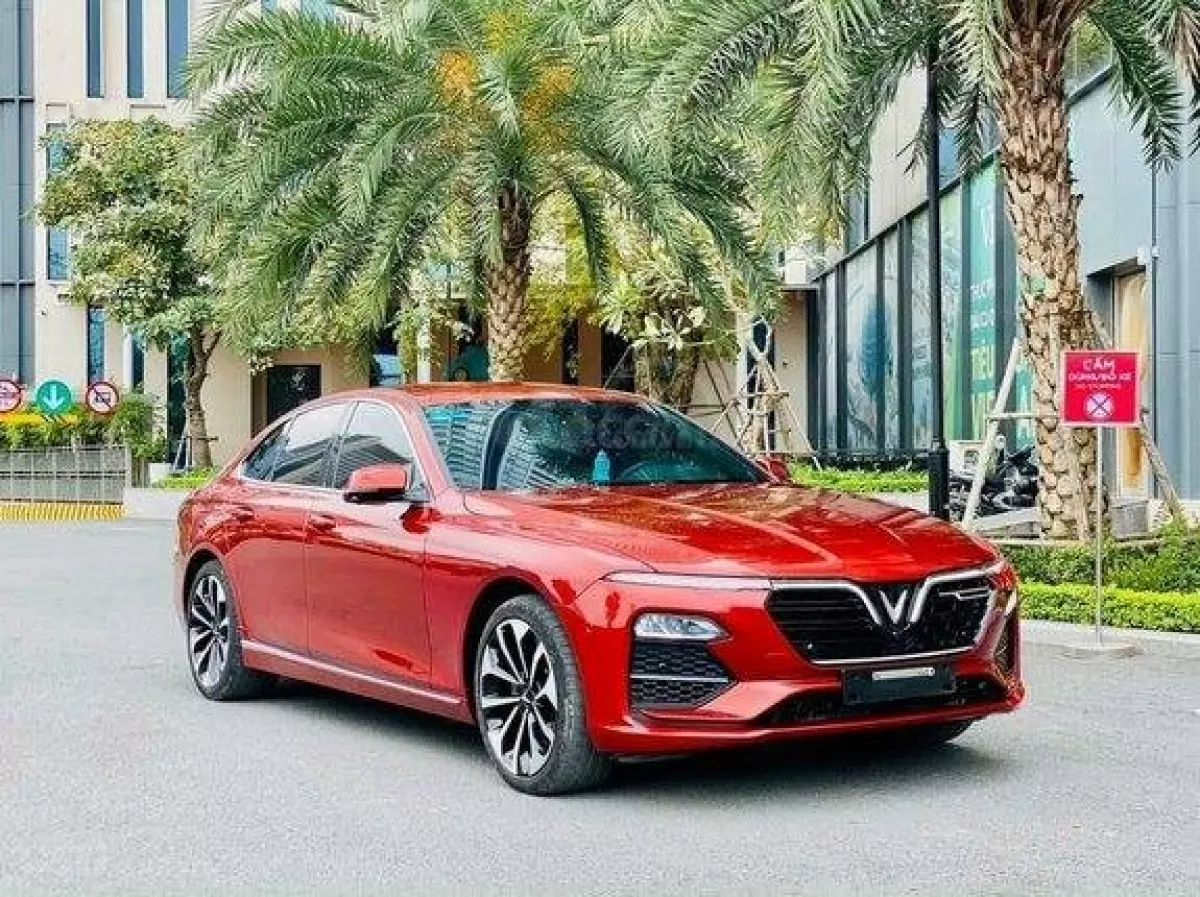 Giá xe VinFast LUX A2.0 tại Oto.com.vn