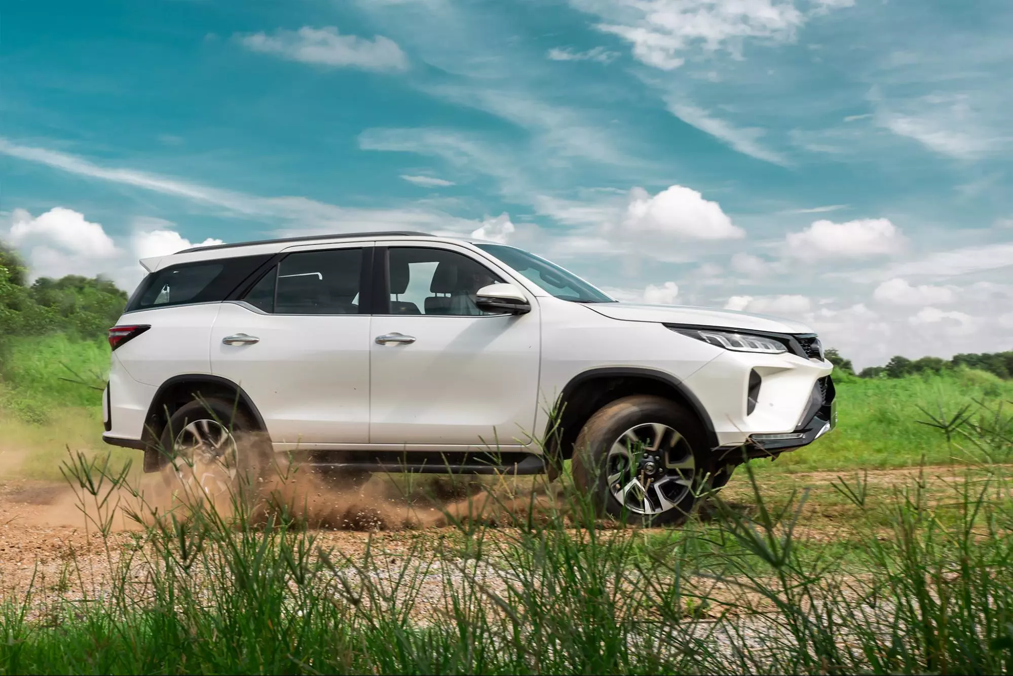 Thiết kế thân xe Toyota Fortuner