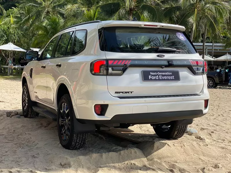 danh gia ford everest sport 2023