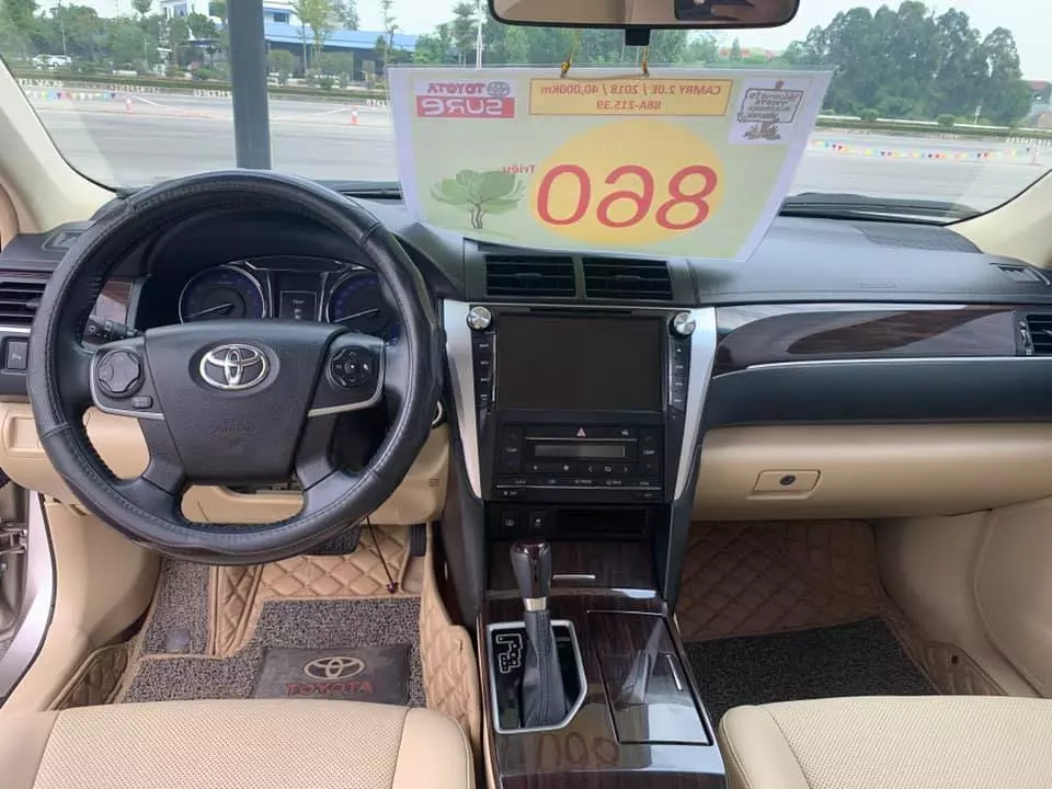 Toyota Camry 2015 nội thất