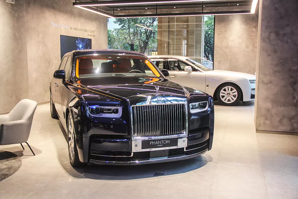 Giá xe Rolls Royce Phantom