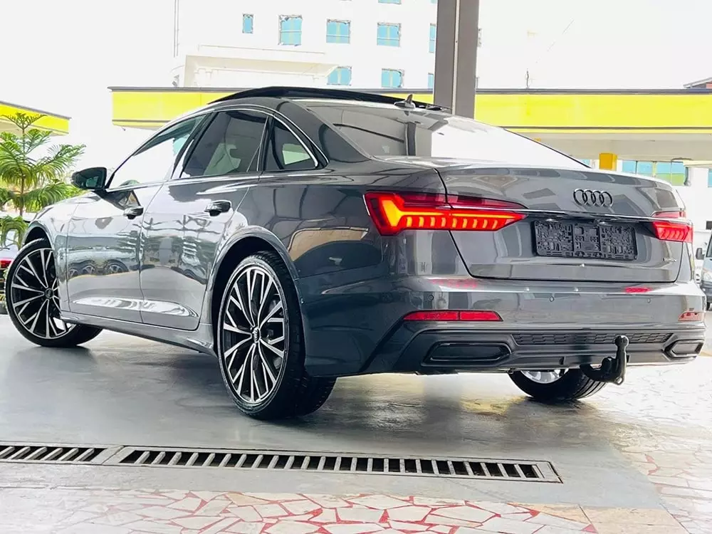 Ngoại thất Audi RS6