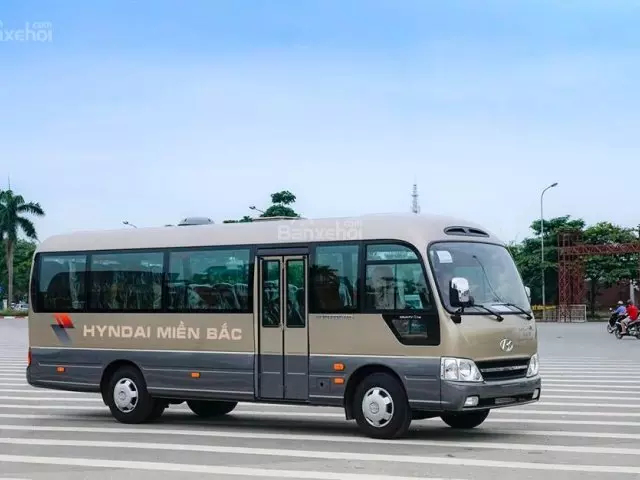 Ngoại thất xe Hyundai County