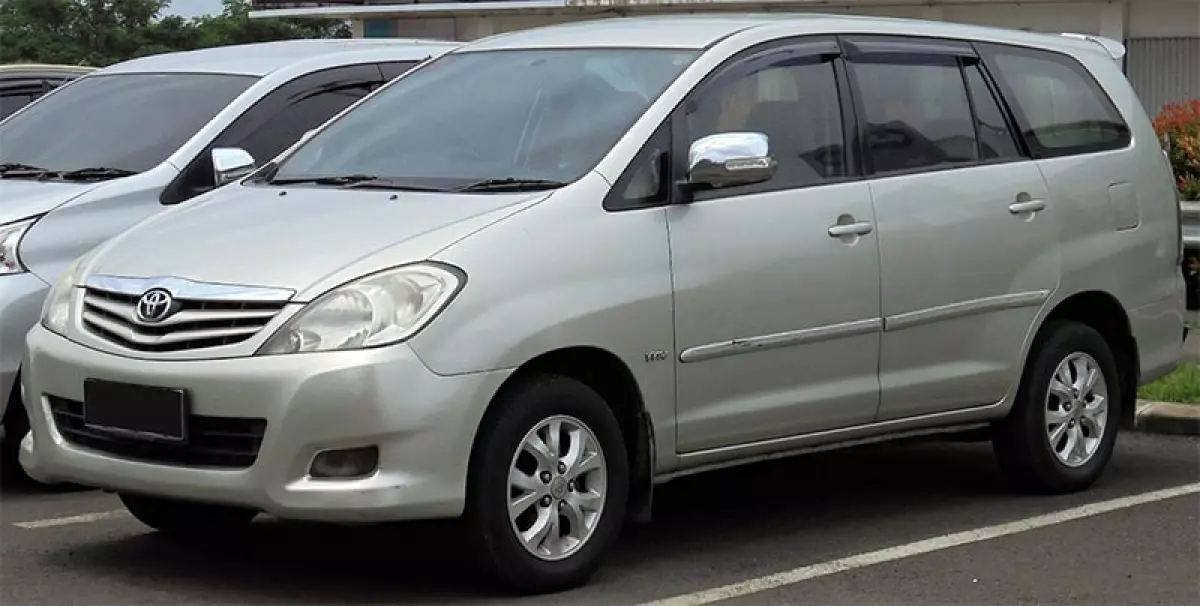 Toyota Innova (2009)