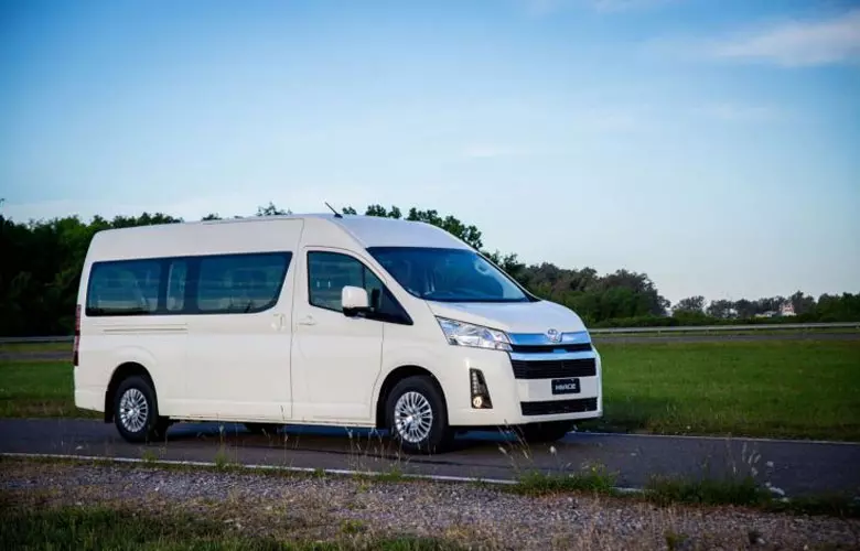 Toyota Hiace sở hữu tổng thể thanh lịch và sang trọng