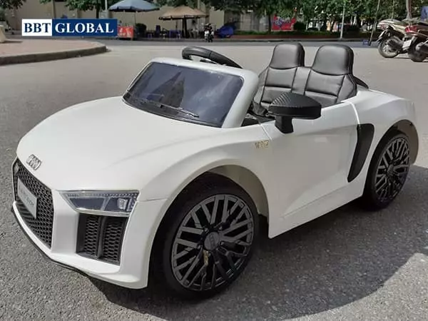 Xe ô tô điện trẻ em Audi R8 | Màu trắng