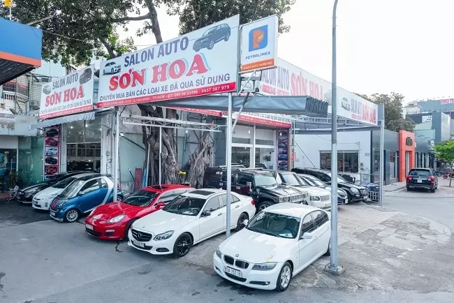 Xe ô tô cũ tại Salon Auto Sơn Hòa